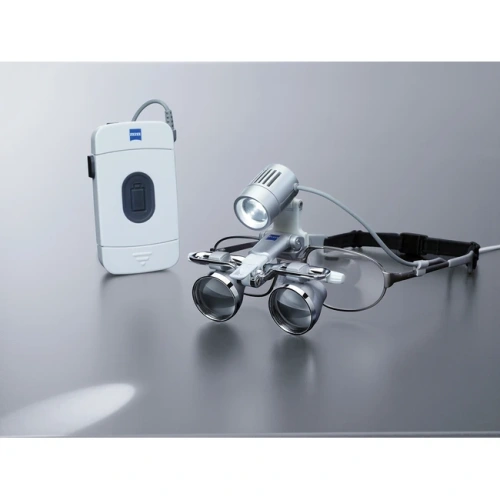 EyeMag Light II - мощный LED-осветитель с максимальной интенсивностью освещения 50000 люкс для высокой детализации | Carl Zeiss (Германия)